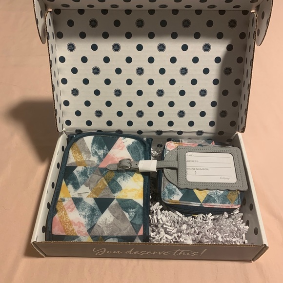 Hello Happy Box - Picture 2 of 4